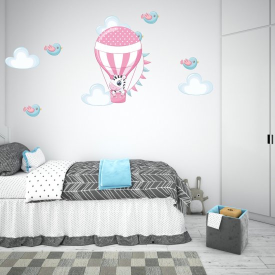 Αυτοκόλλητο τοίχου - Ζέβρα σε αερόστατο (+σετ συννεφάκια και πουλάκια) Αυτοκόλλητο τοίχου - Ζέβρα σε αερόστατο (+σετ συννεφάκια και πουλάκια)